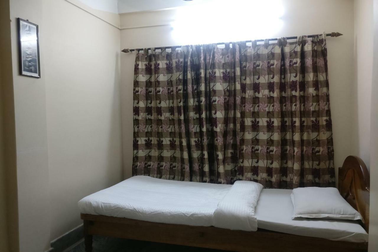Spot On 37646 Hotel Centre Palace Silchar Zewnętrze zdjęcie
