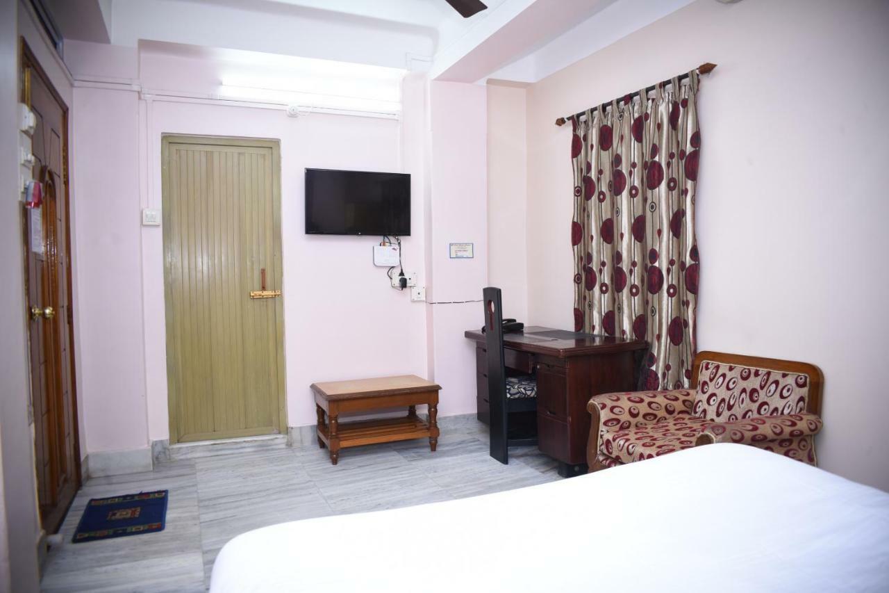 Spot On 37646 Hotel Centre Palace Silchar Zewnętrze zdjęcie